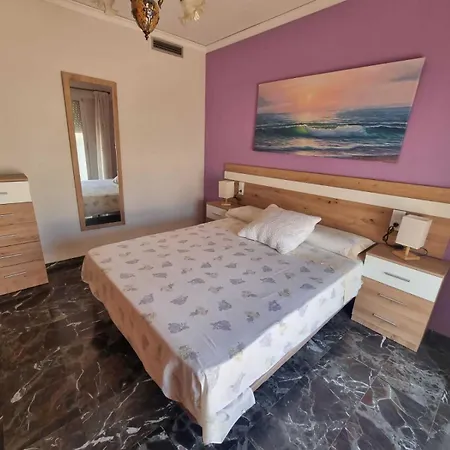 Atico Al Lado De La Marina Apartment *